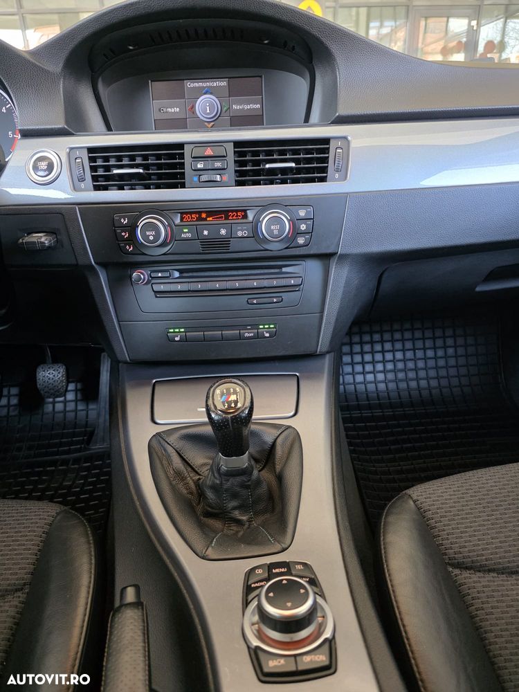 BMW Seria 3 318d DPF Edition Sport - 14