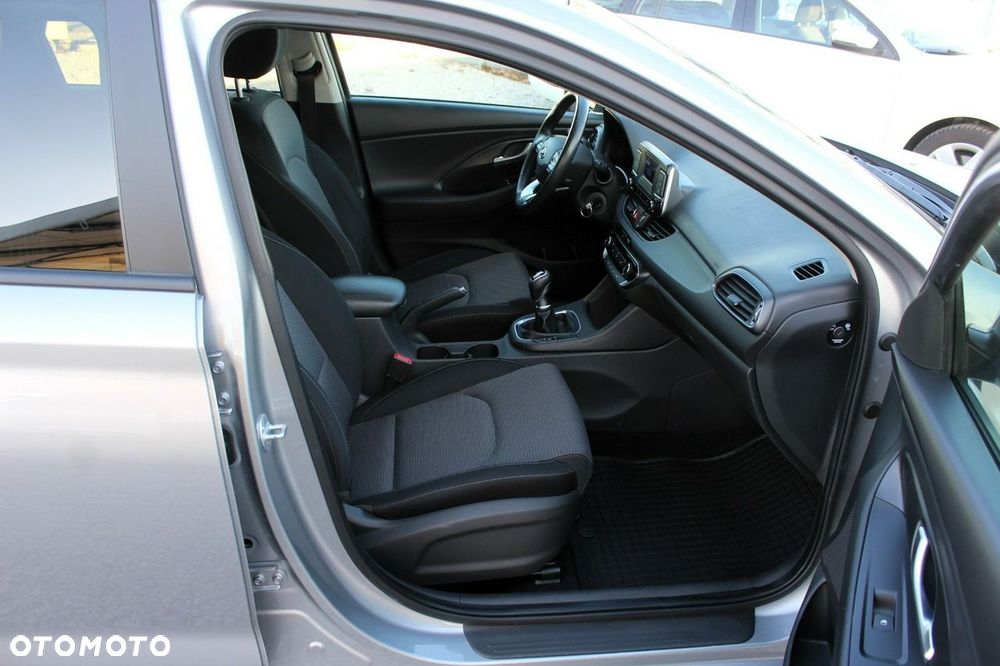 Hyundai i30 1.0 T-GDI GPF Classic + - 10
