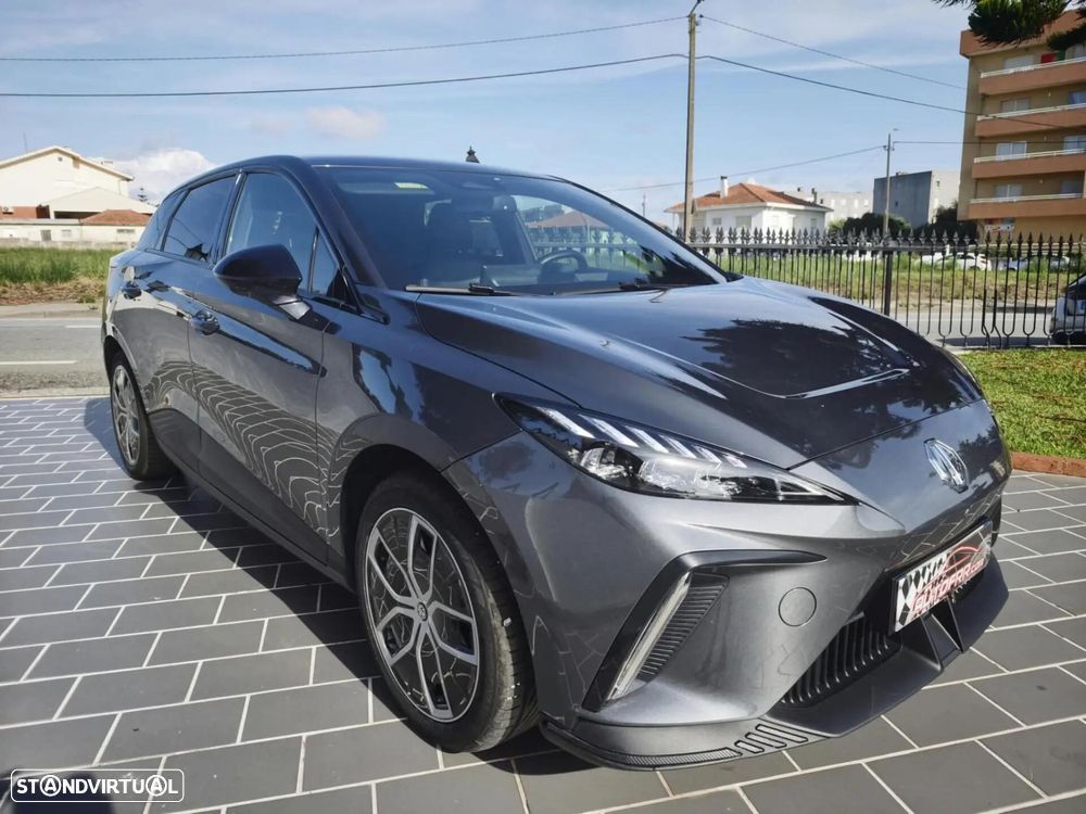 MG MG4 64 kWh Luxury - 3