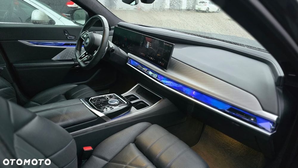 BMW Seria 7 740i - 9
