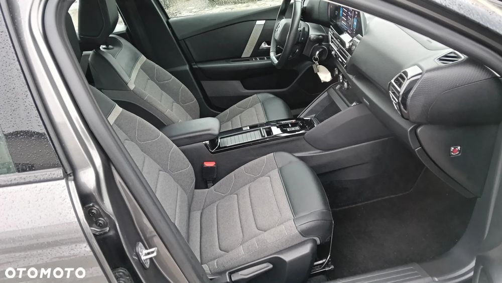 Citroën C4 BlueHDi 130 Stop&Start EAT8 FEEL PACK - 19