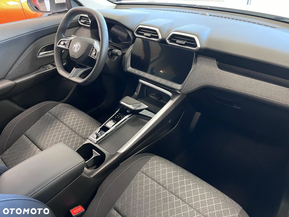 MG ZS 1.5 HEV+ Standard - 11