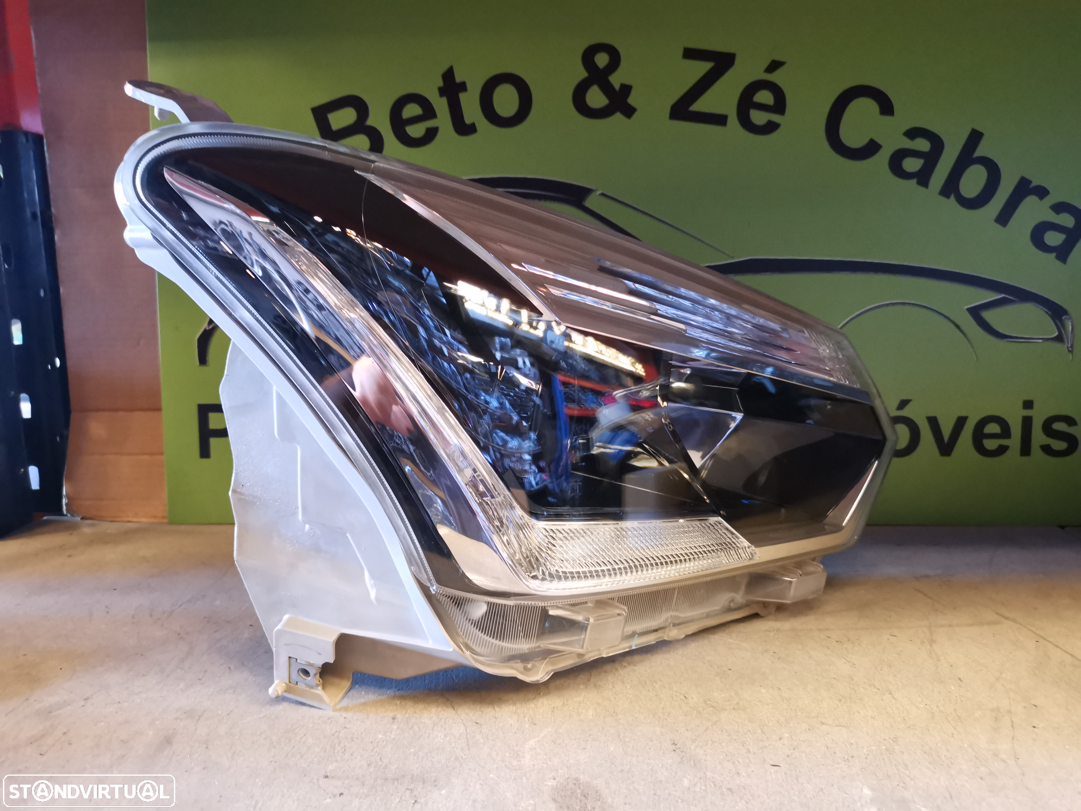 ISUZU D-MAX FAROL DIREITO - FF435 - 4