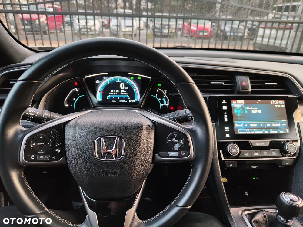 Honda Civic 1.6 i-DTEC Executive Black Edition - 18