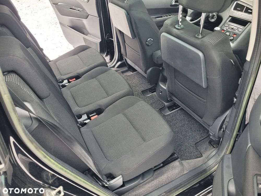 Peugeot 5008 2.0 HDi Allure 7os - 14