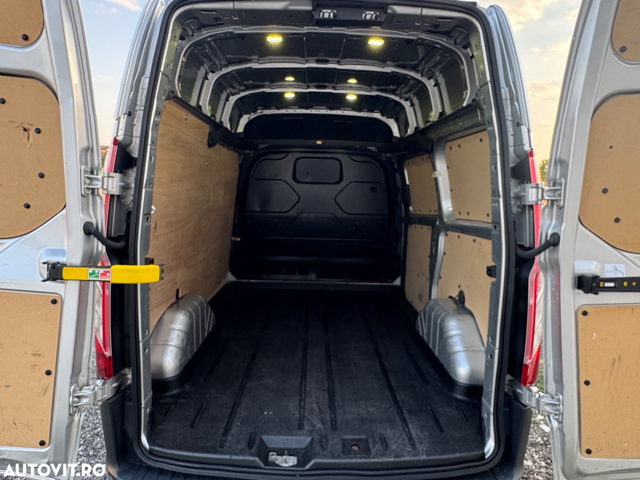 Ford Transit Custom - 9