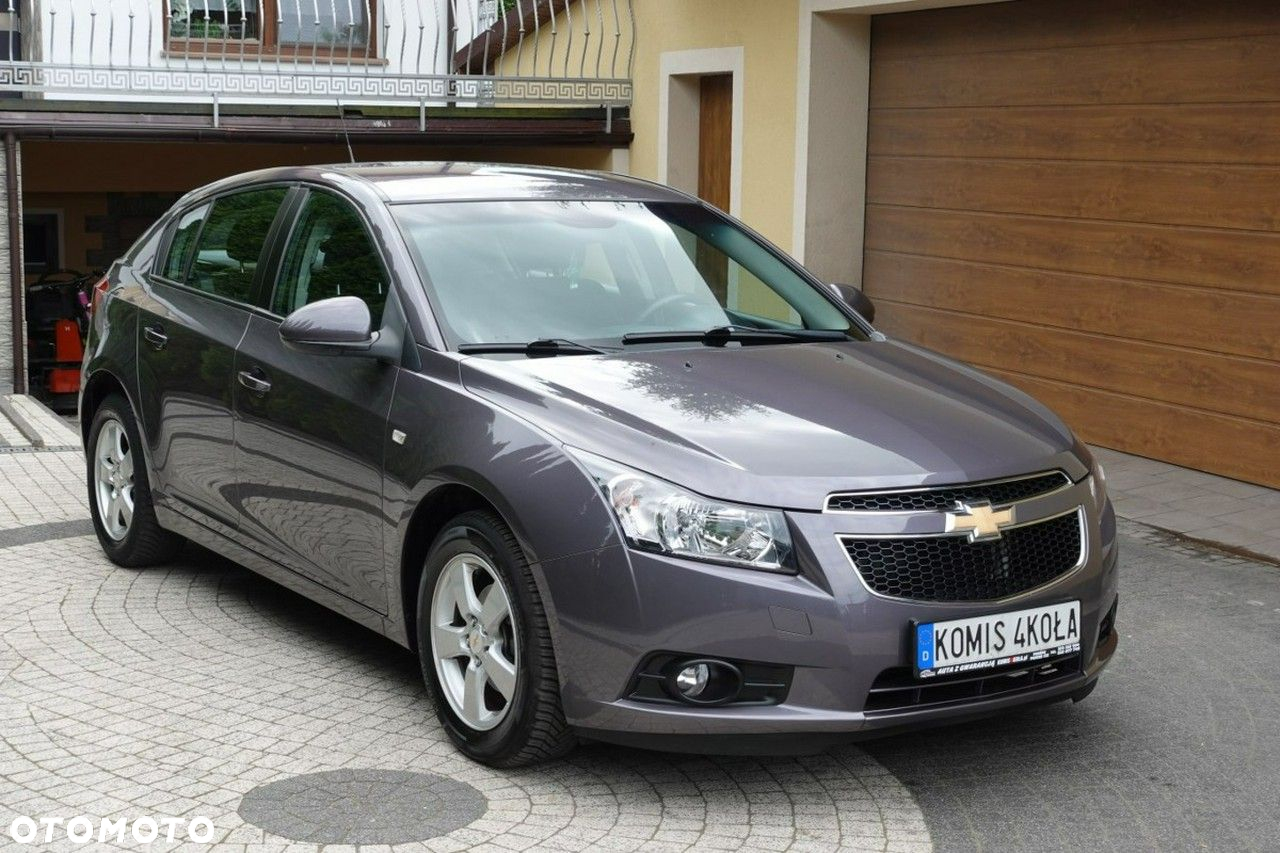 Chevrolet Cruze - 8
