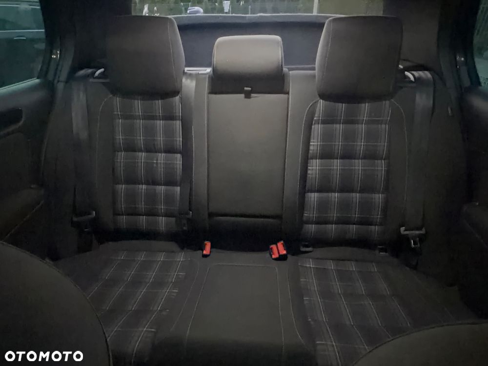 Volkswagen Golf 2.0 TDI GTD DSG - 32