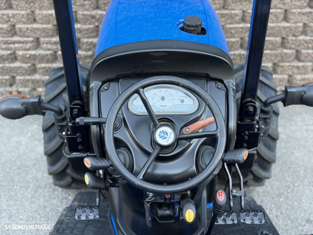 New Holland T3030 4RM - 8