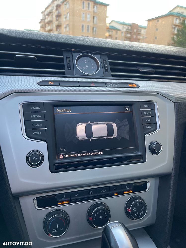 Volkswagen Passat 2.0 TDI DSG Comfortline - 19