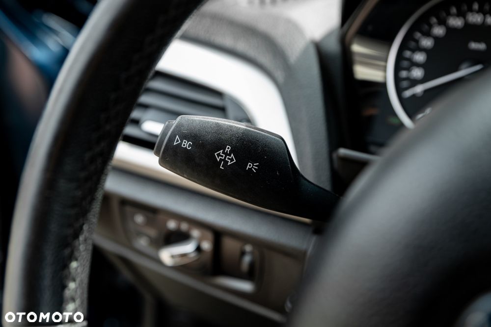 BMW Seria 1 116d EfficientDynamics - 34