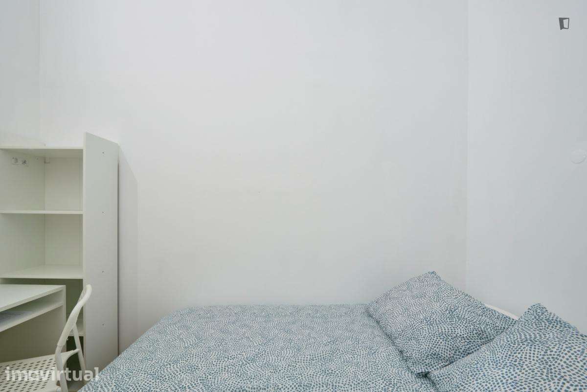 Quarto - localizado em Marquês de Pombal Lisbon - Grande imagem: 5/12