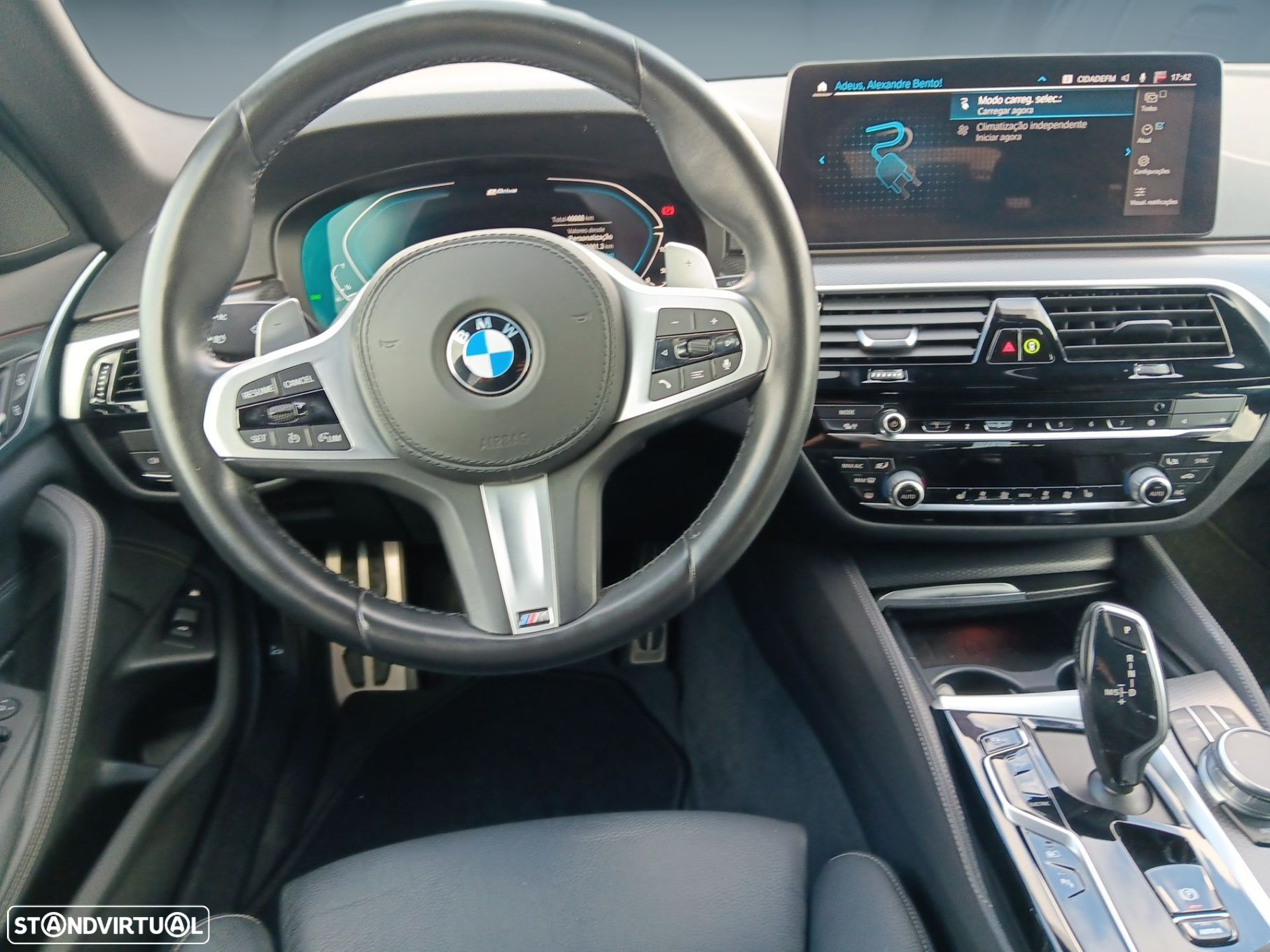 BMW 530 e Pack Desportivo M - 12