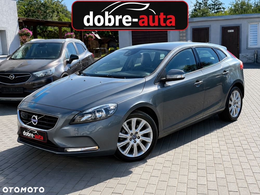 Volvo V40 T3 Momentum - 1