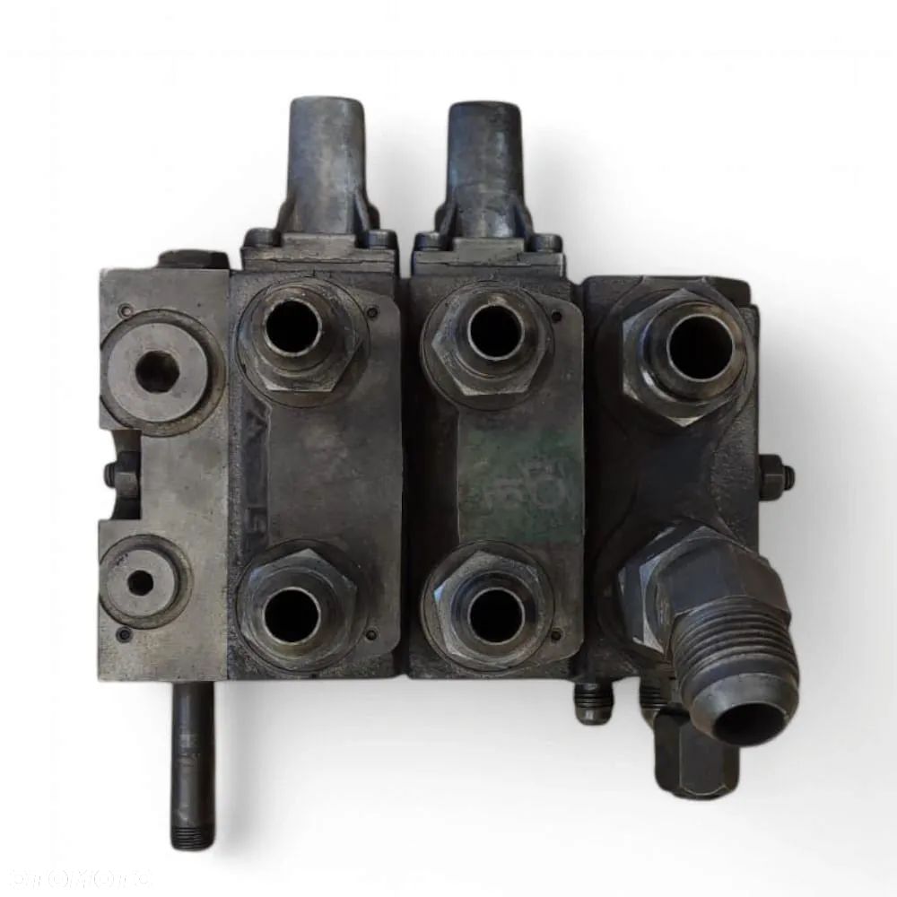 Rozdzielacz hydrauliczny V35230400 V39754200 Valtra T 161 - 2