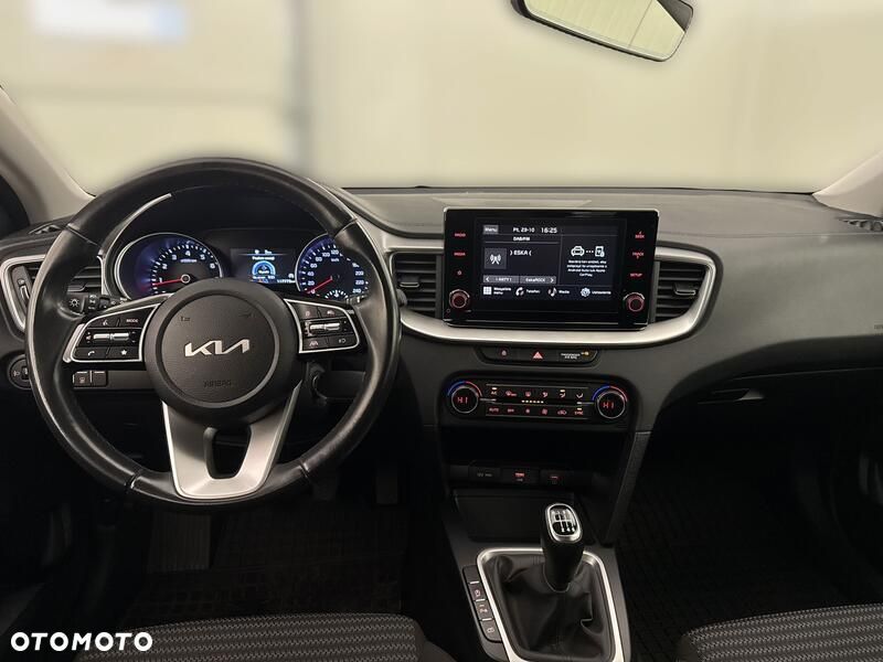 Kia Ceed 1.5 T-GDI M - 13