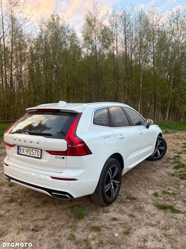 Volvo XC 60 D4 AWD R-Design - 4
