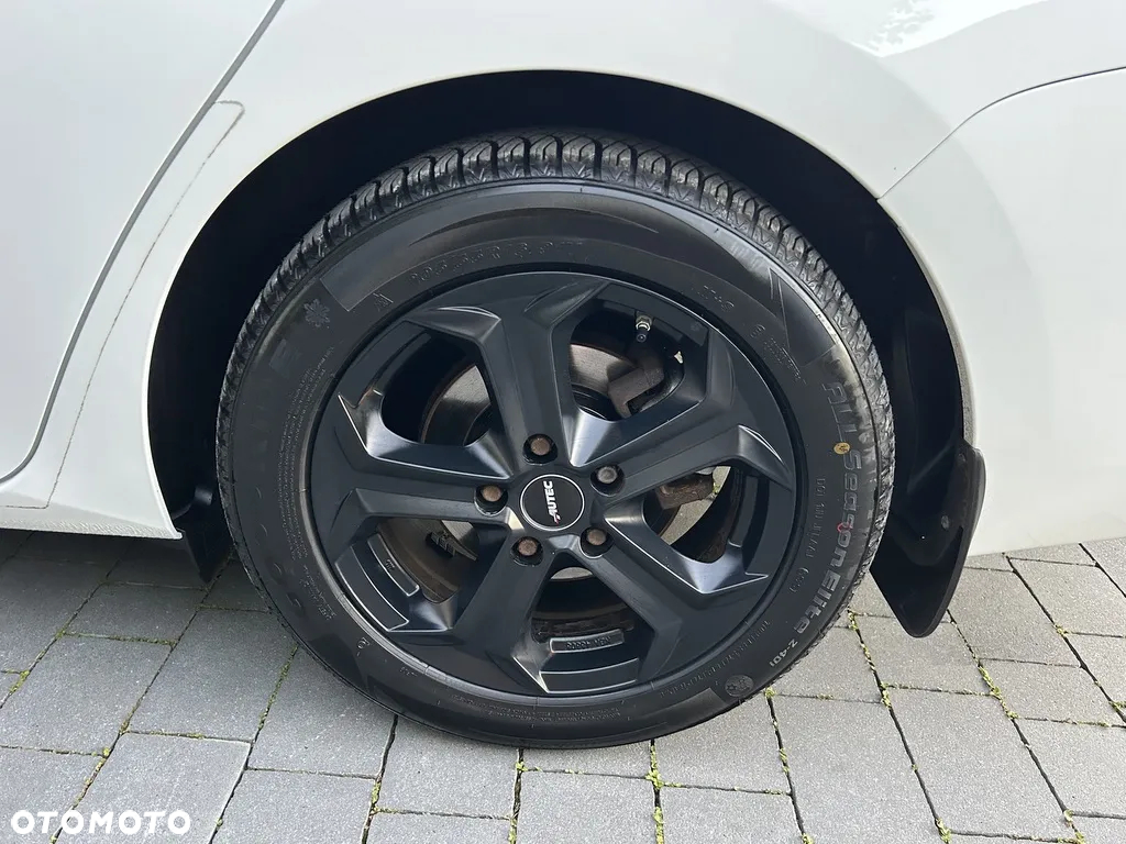Toyota Auris - 33