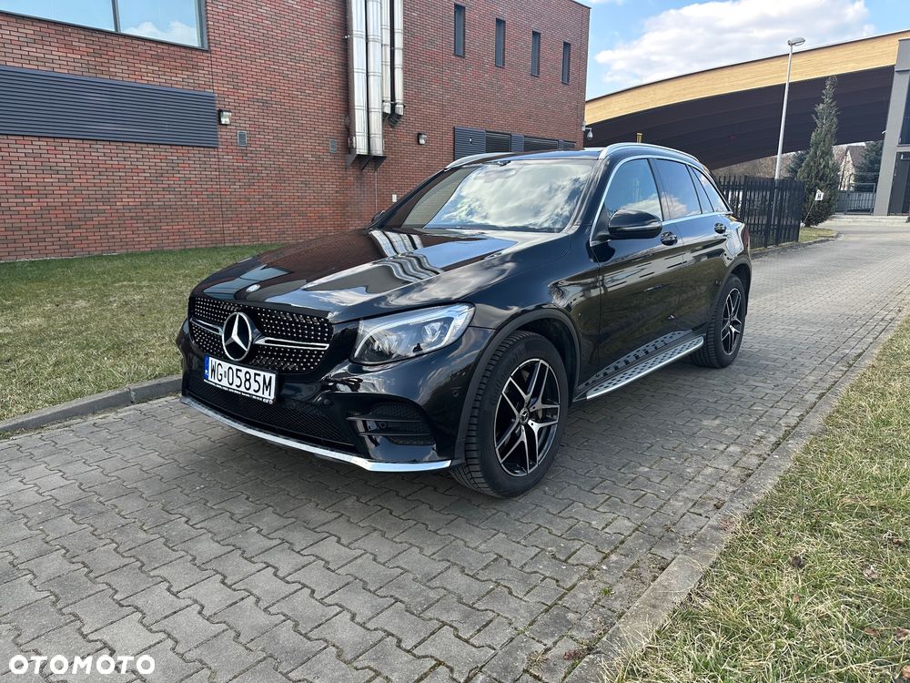 Mercedes-Benz GLC 250 4Matic 9G-TRONIC AMG Line - 1