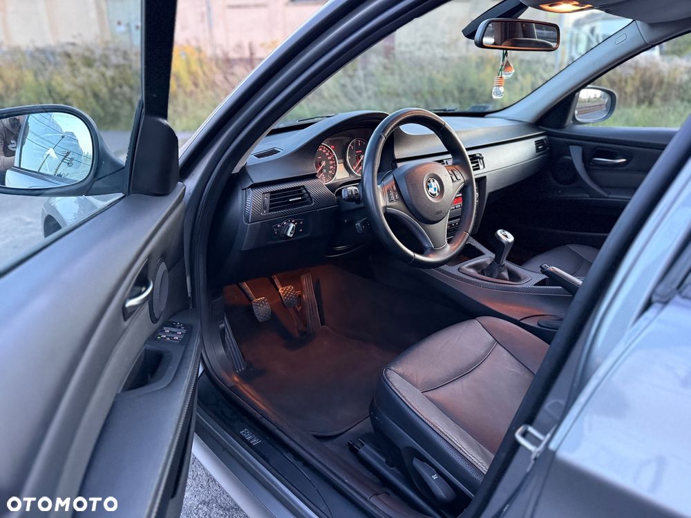 BMW Seria 3 320d - 18