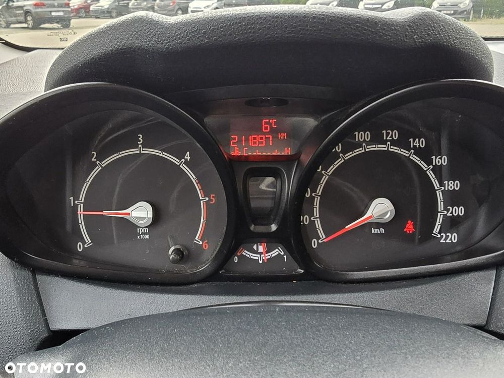 Ford Fiesta - 35