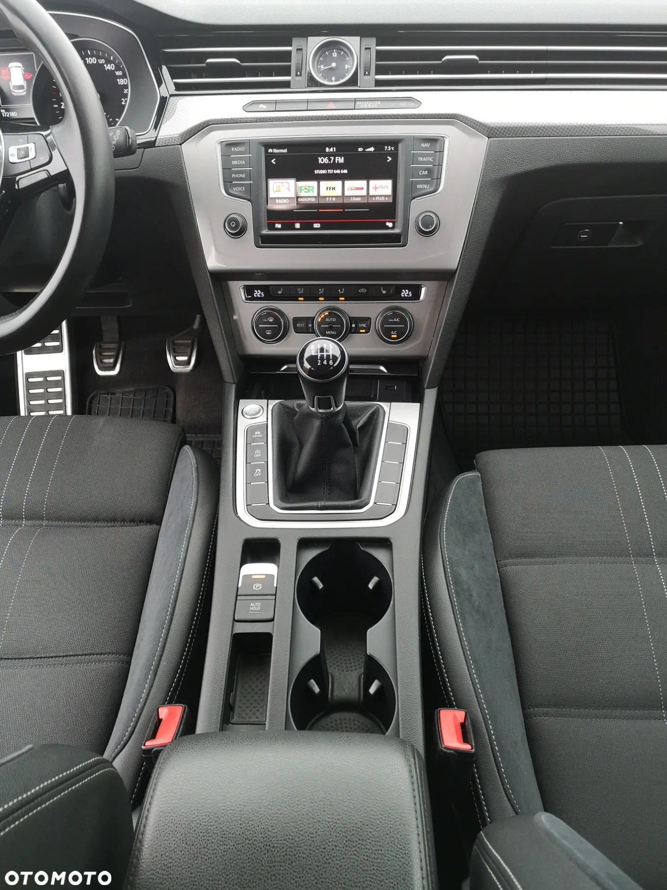 Volkswagen Passat - 21