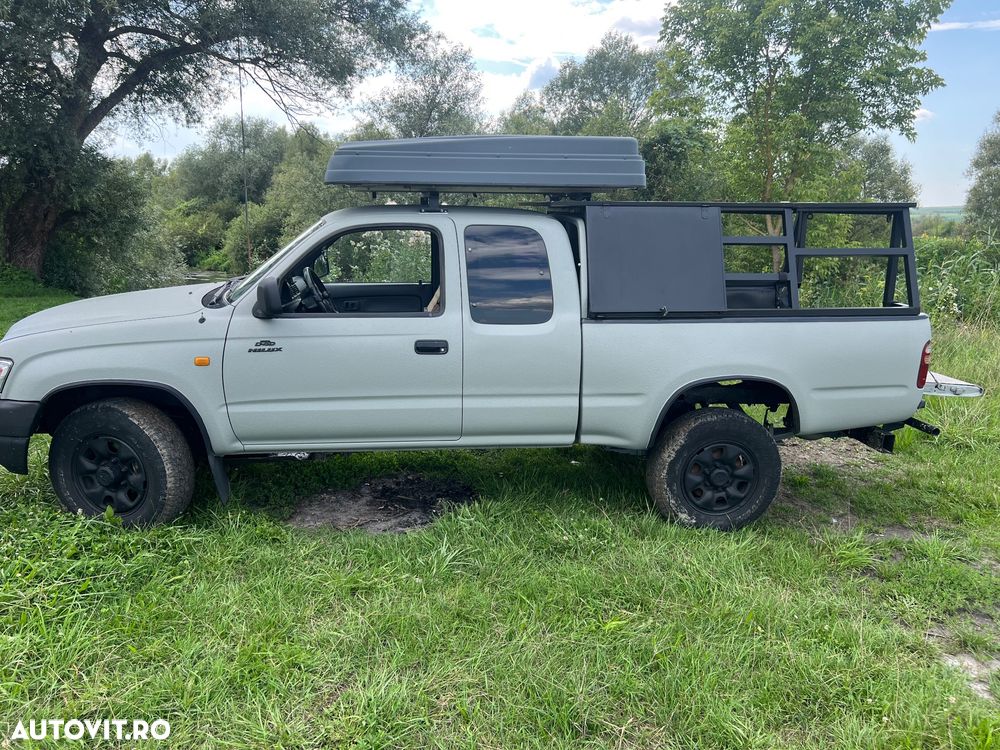 Toyota Hilux 4x4 Xtra Cab Special - 3