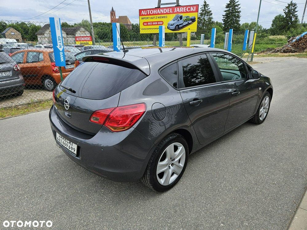 Opel Astra - 4