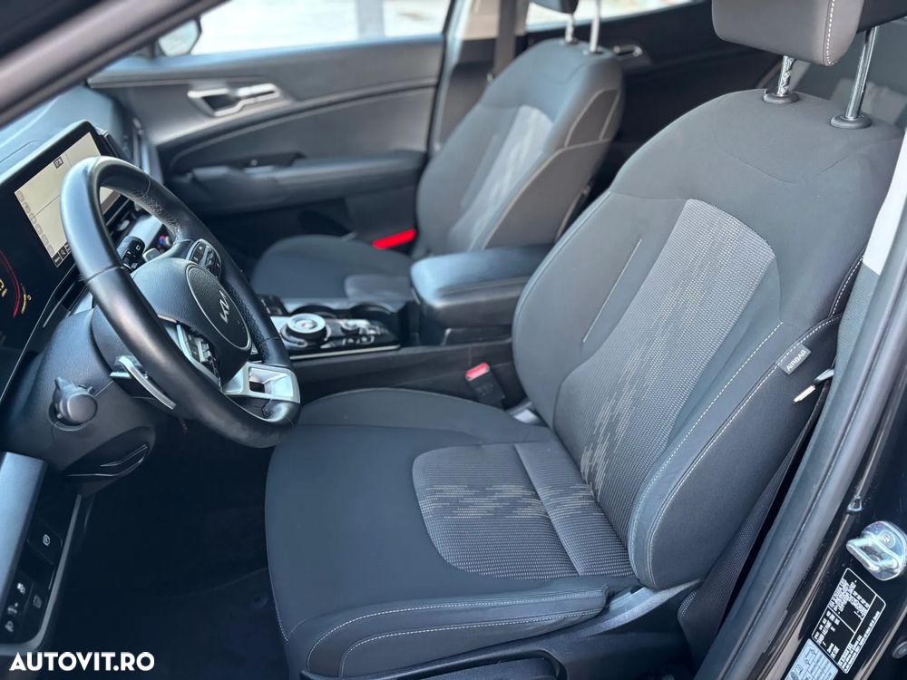 Kia Sportage 1.6 T-GDI MHEV 7DCT HP 4x2 Business Line - 35