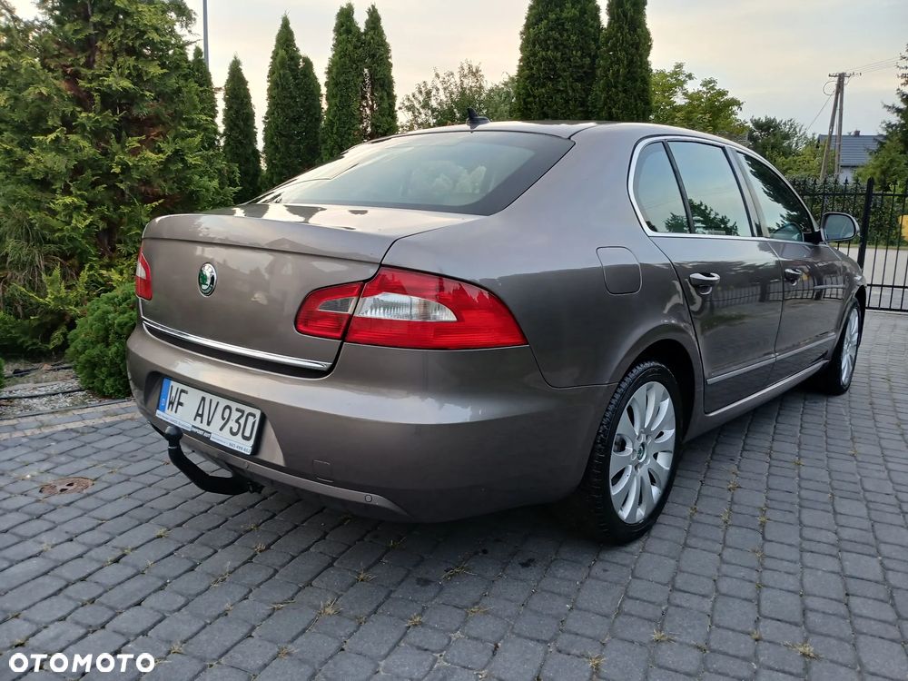 Skoda Superb 2.0 TDI DSG Exclusive - 14