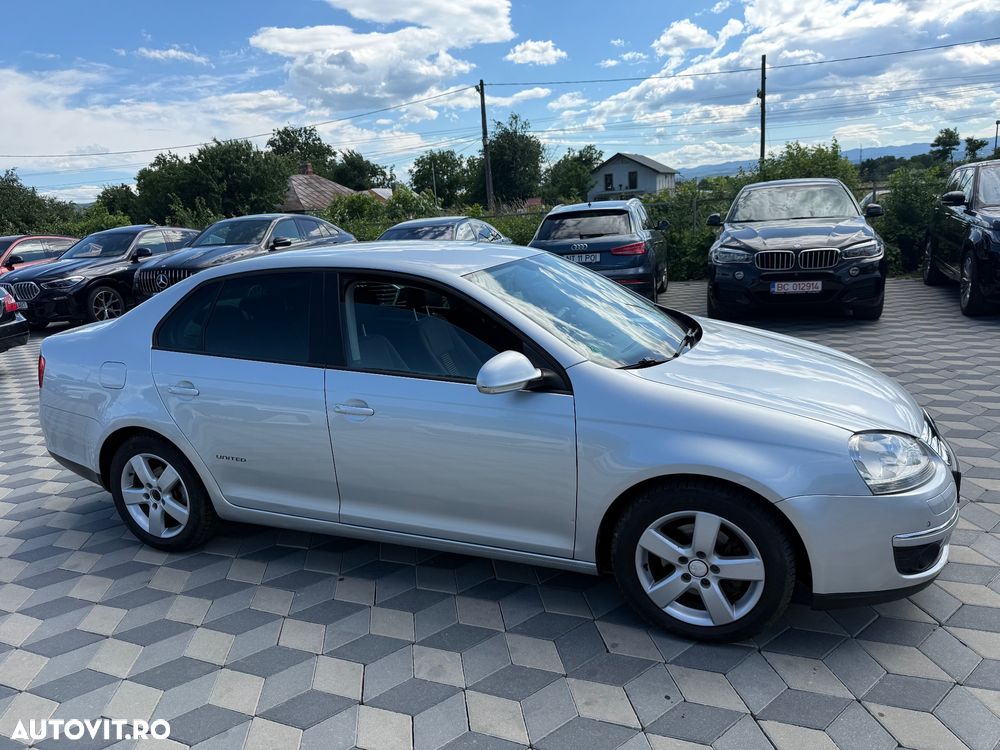 Volkswagen Jetta 1.4 TSI Highline - 2
