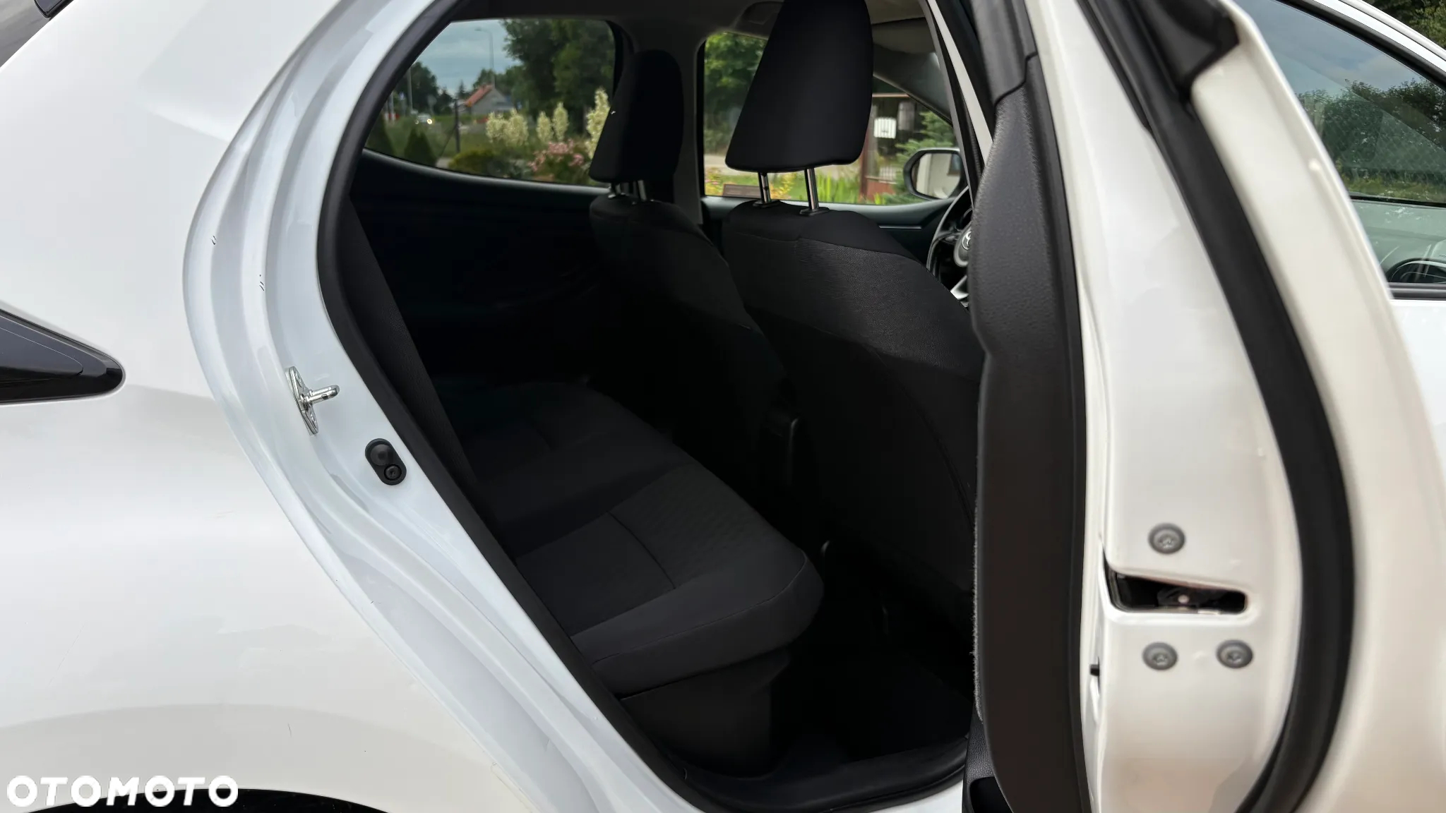 Toyota Yaris Hybrid 1.5 Comfort - 34