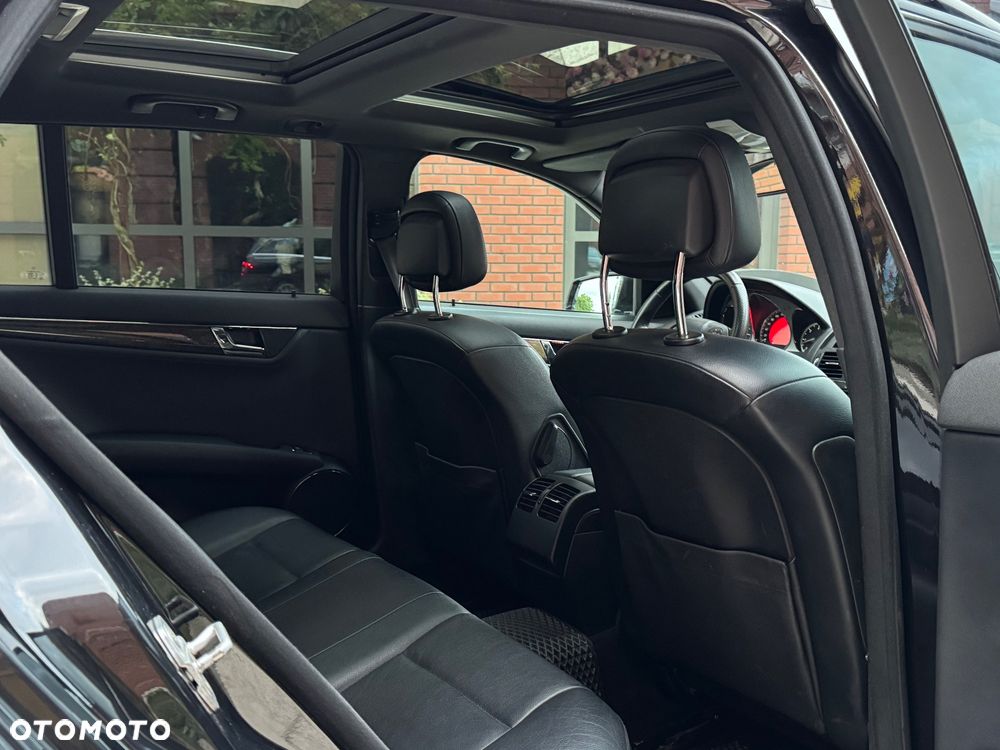Mercedes-Benz Klasa C 320 CDI Avantgarde 4-Matic - 18