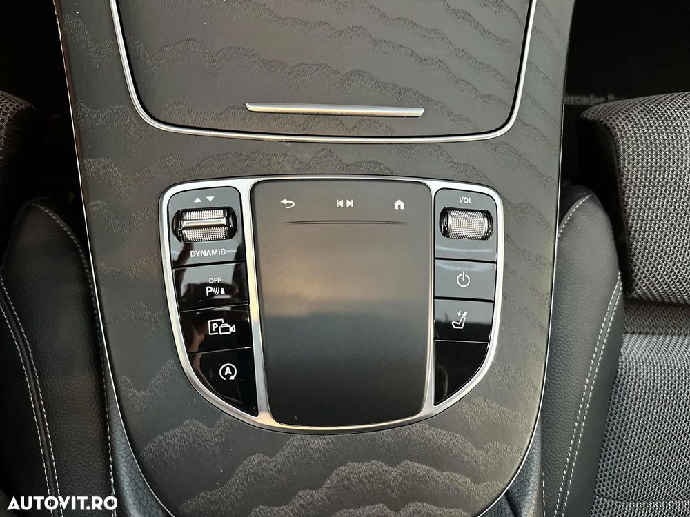 Mercedes-Benz E - 16