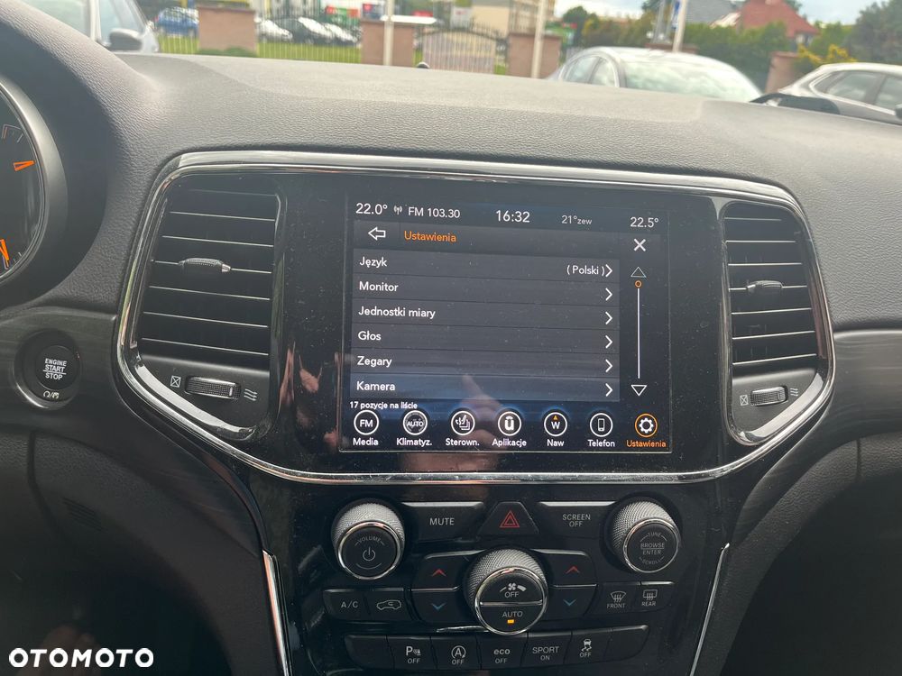 Jeep Grand Cherokee 3.6 V6 Pentastar 4WD Automatik Laredo - 36