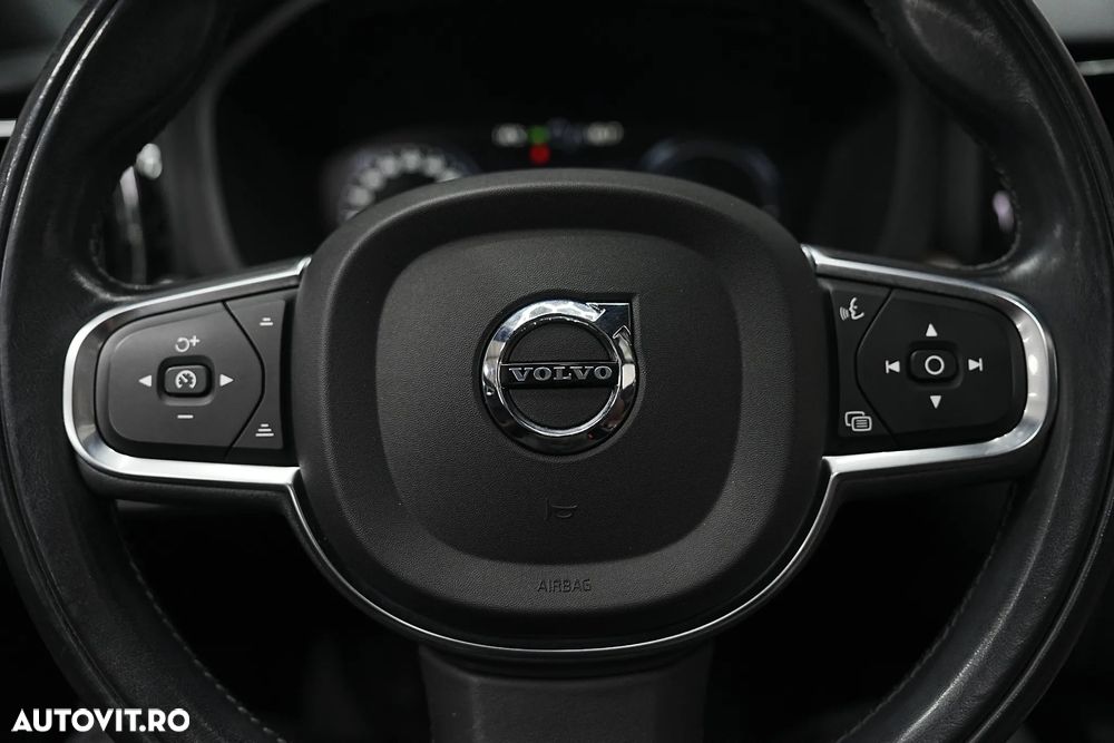 Volvo XC 60 Recharge T8 Twin Engine eAWD Inscription - 33