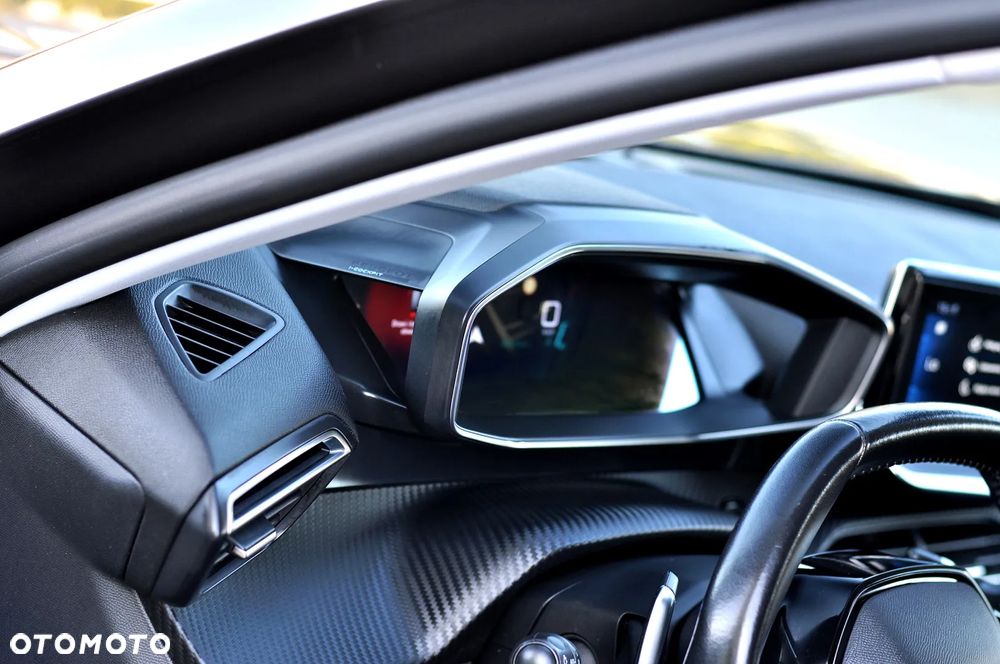 Peugeot 2008 1.5 BlueHDi Allure Pack S&S EAT8 - 23