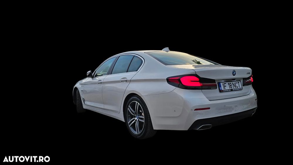 BMW Seria 5 530e Aut. - 11