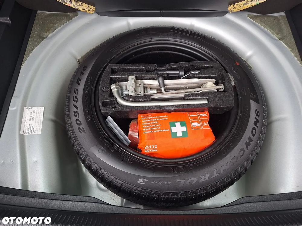 Volkswagen Golf VI 1.6 TDI Comfortline - 26