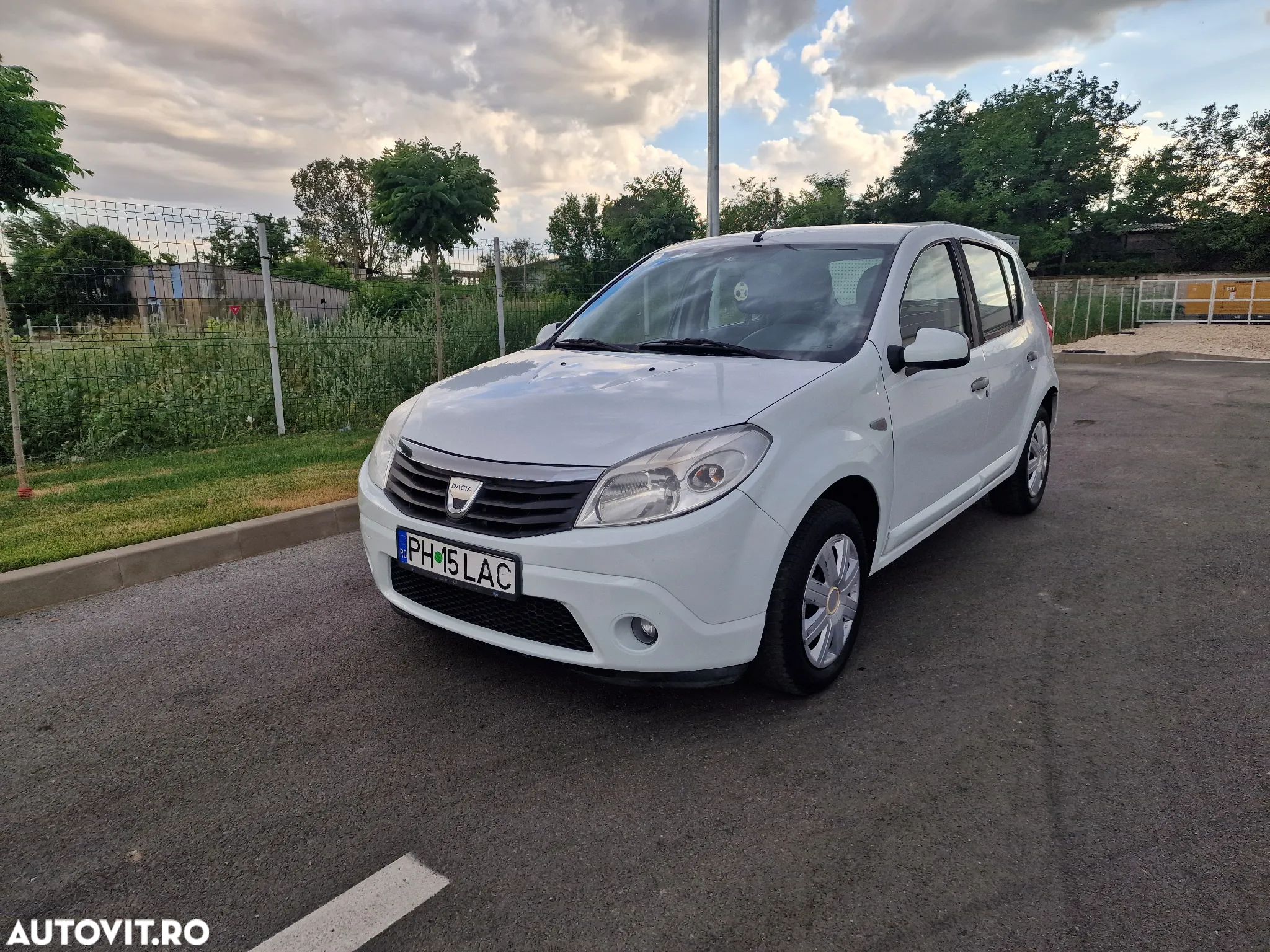 Dacia Sandero 1.4 MPI Laureate - 1