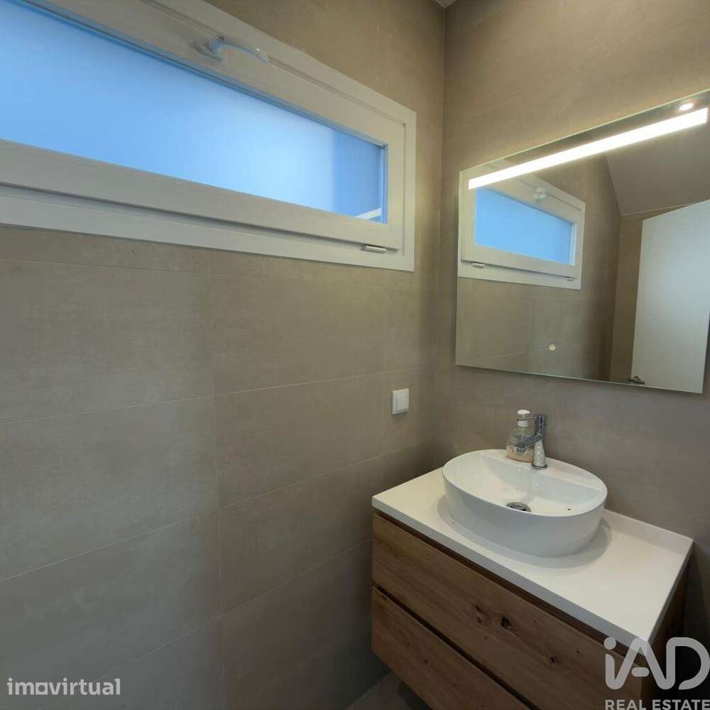 Casa / Villa T3 em Rio de Mouro de 265,00 m2 - Grande imagem: 2/30