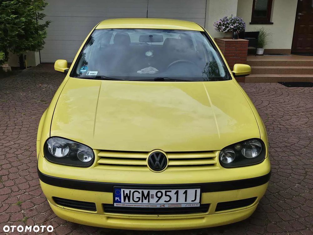 Volkswagen Golf - 6