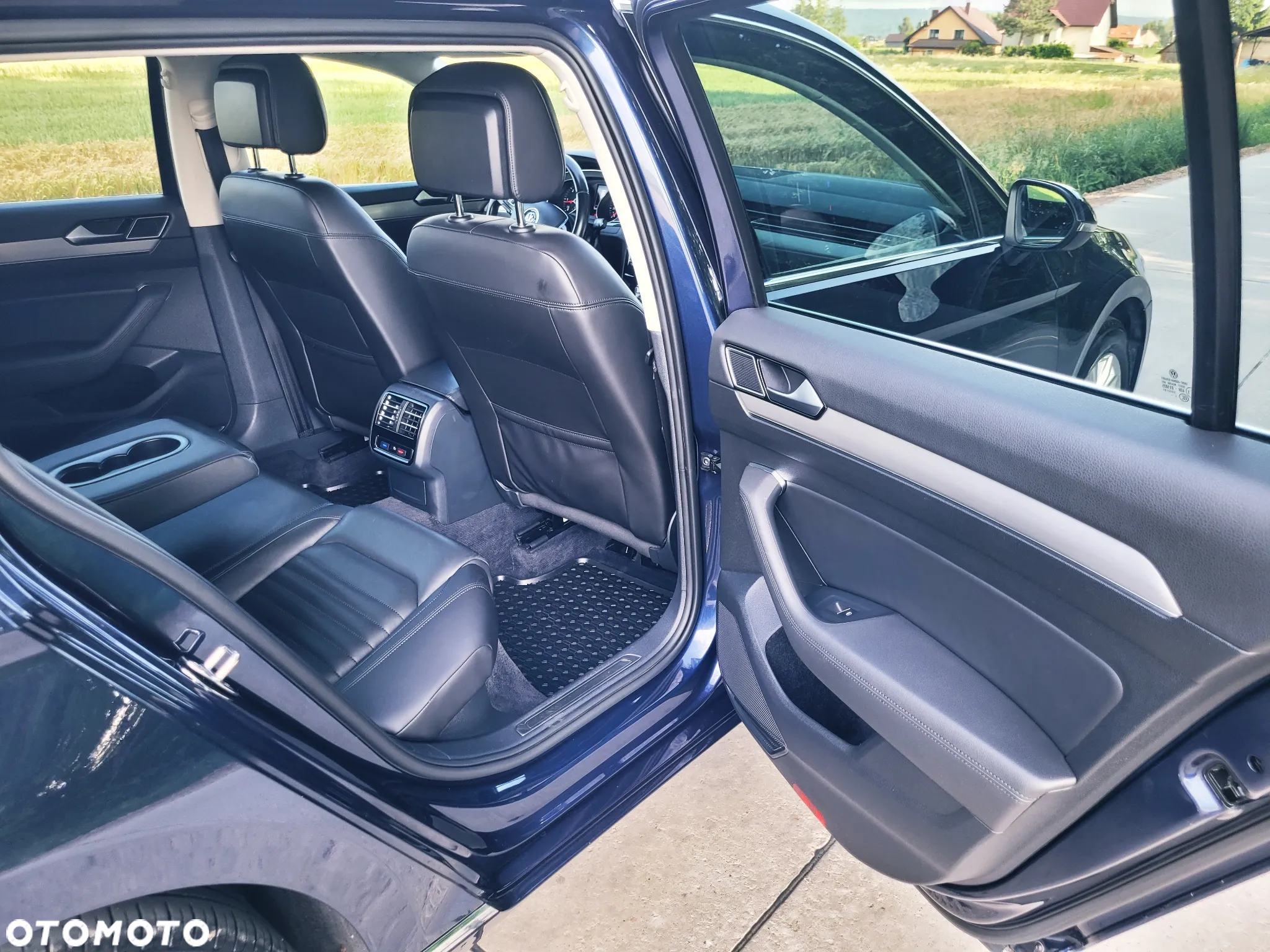 Volkswagen Passat Variant 2.0 TDI (BlueMotion Technology) Highline - 18