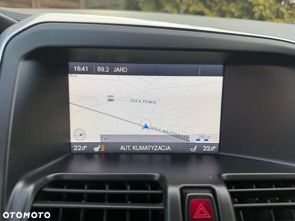 Volvo XC 60 DRIVe Momentum - 17