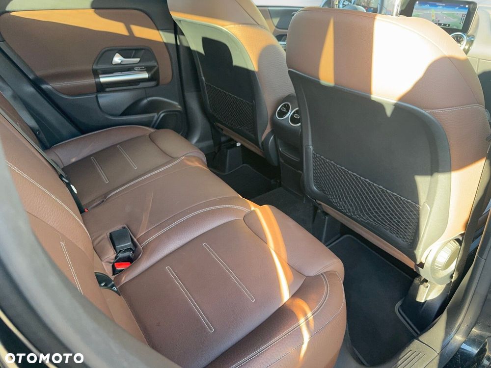 Mercedes-Benz GLA 220 d 4-Matic Progressive 8G-DCT - 21