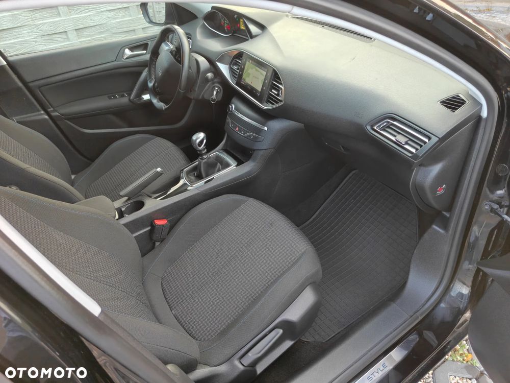 Peugeot 308 - 9
