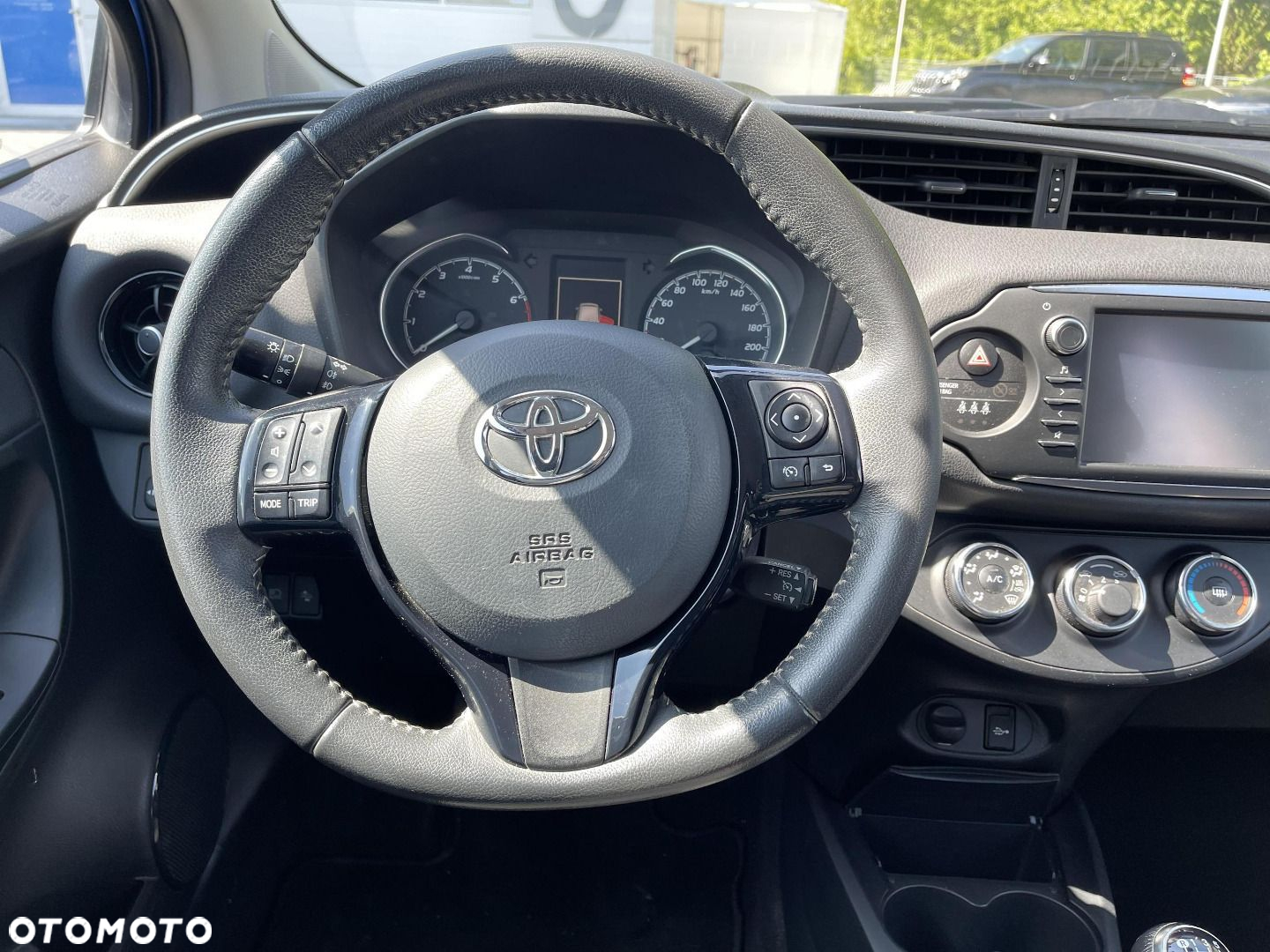 Toyota Yaris - 11