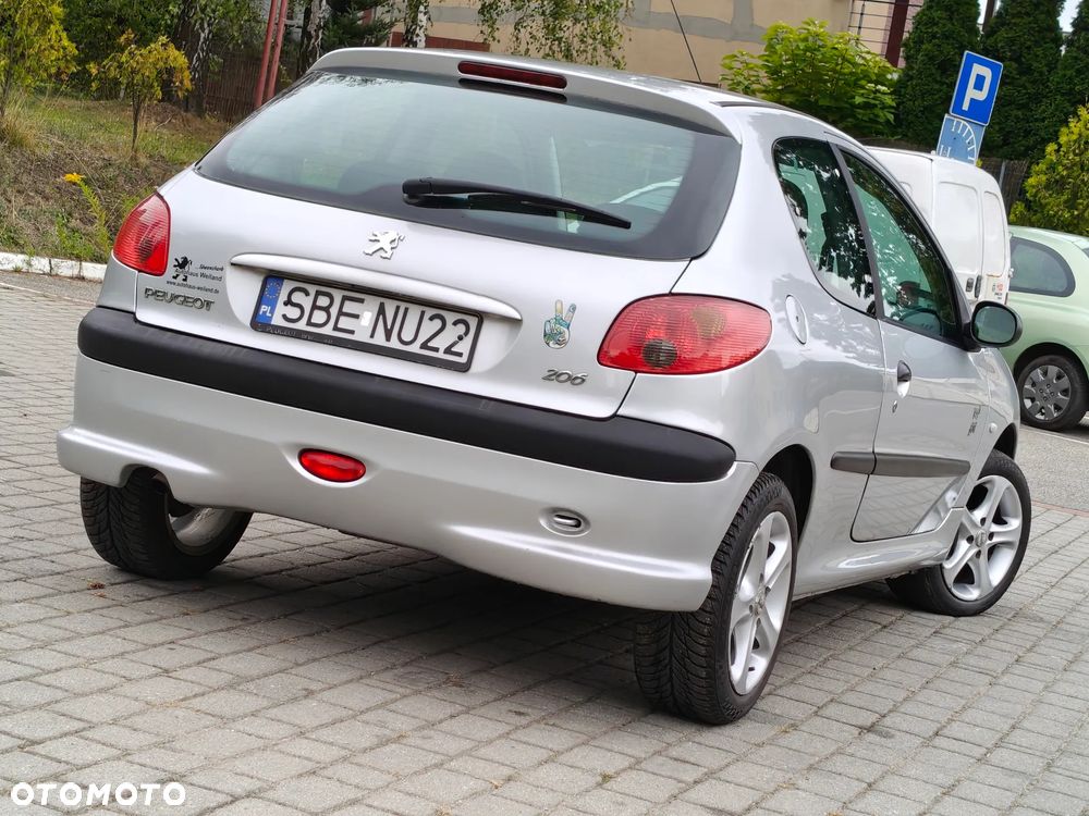 Peugeot 206 1.1 XR Presence - 1