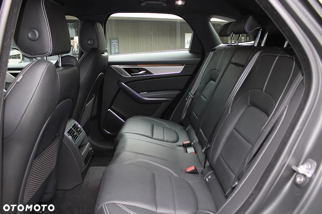 Jaguar F-Pace - 14