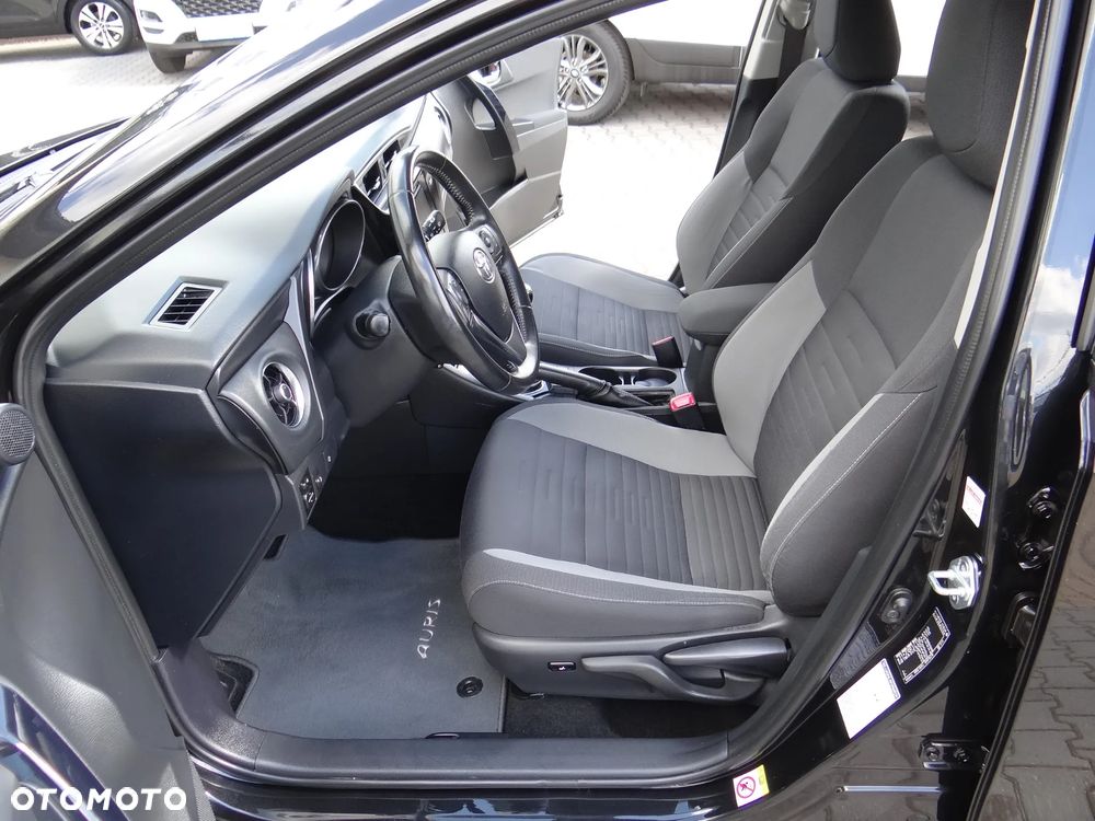 Toyota Auris 1.2 Turbo Team Deutschland - 23